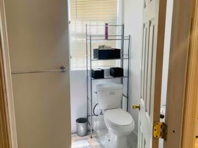 Cozy and Quaint 1 Bedroom w/Backyard