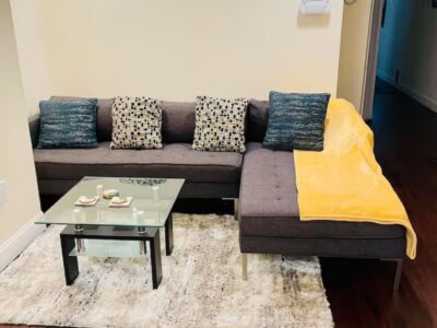 Cozy and Quaint 1 Bedroom w/Backyard